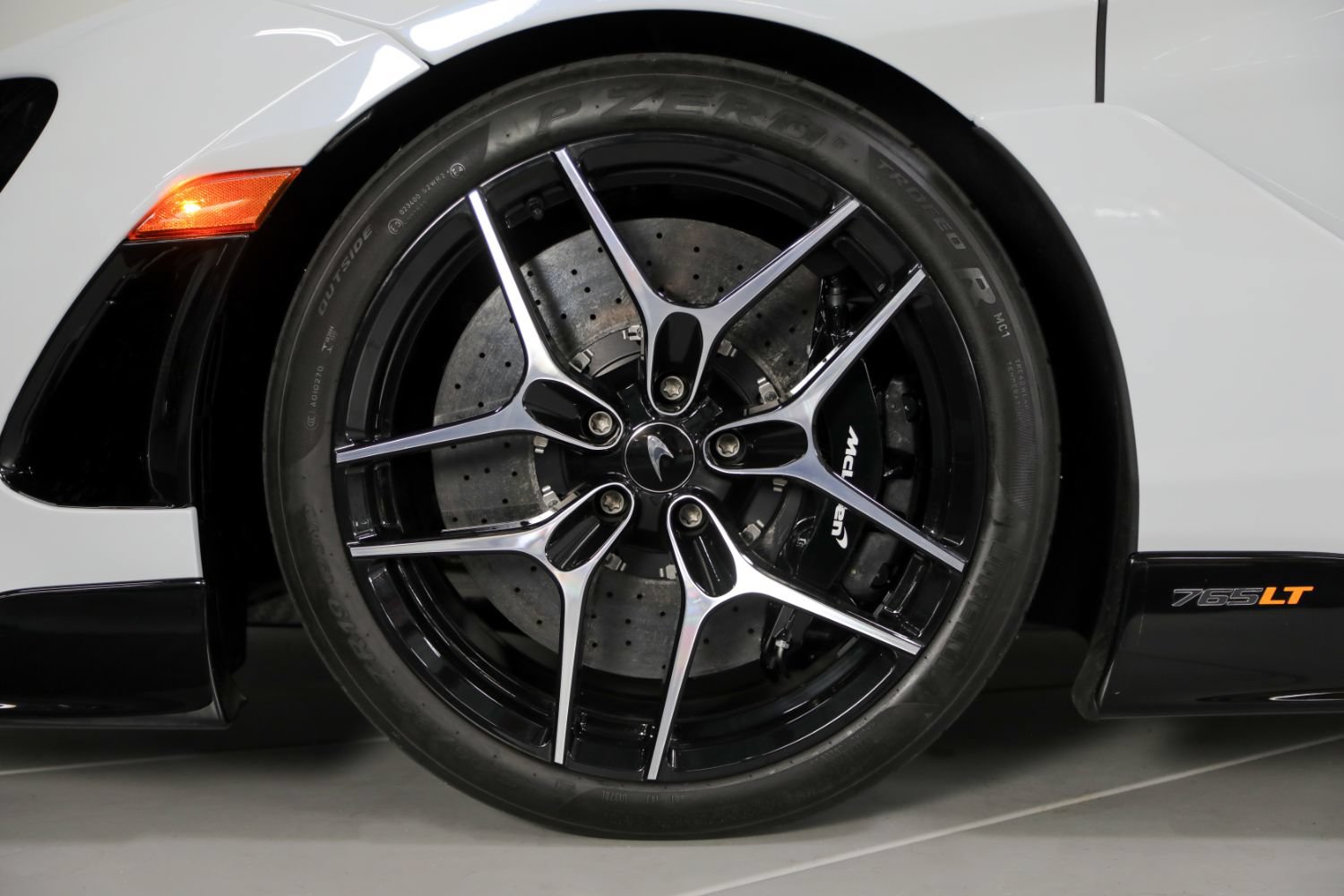 Used 2022 McLaren 765LT RWD image 21