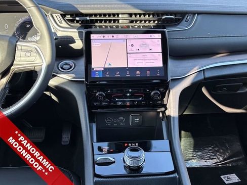 New 2025 Jeep Grand Cherokee L Limited image 12