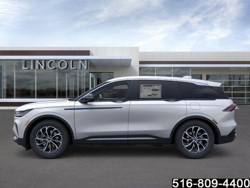 Used 2026 Lincoln Nautilus Premier w/ Equipment Group 102A AWD/4WD image 4