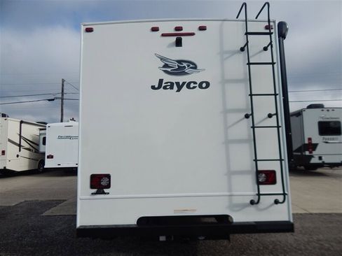 Used 2020 Chevrolet Express 4500 w/ RV Package image 4