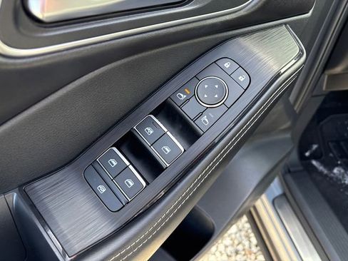 Used 2023 Nissan Rogue Platinum w/ Platinum Premium Package image 18