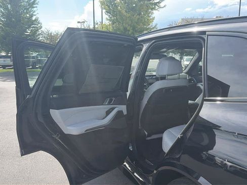 Used 2026 BMW X5 M60i AWD/4WD image 18