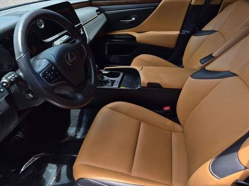 Certified 2024 Lexus ES 350 w/ Premium Package FWD image 16