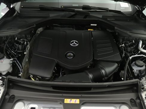 New 2026 Mercedes-Benz GLC 300 image 10