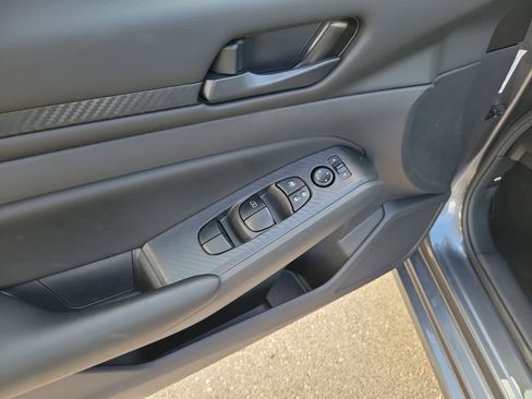 Certified 2025 Nissan Altima 2.5 S image 16