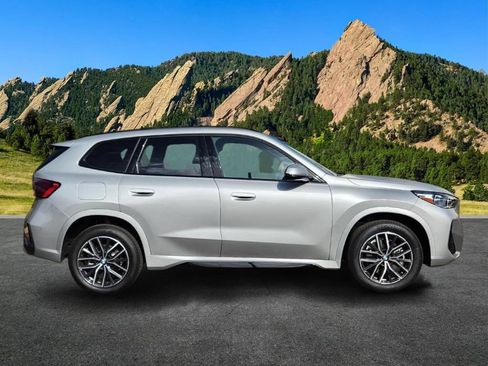 Used 2025 BMW X1 xDrive28i w/ M Sport Package AWD/4WD image 4