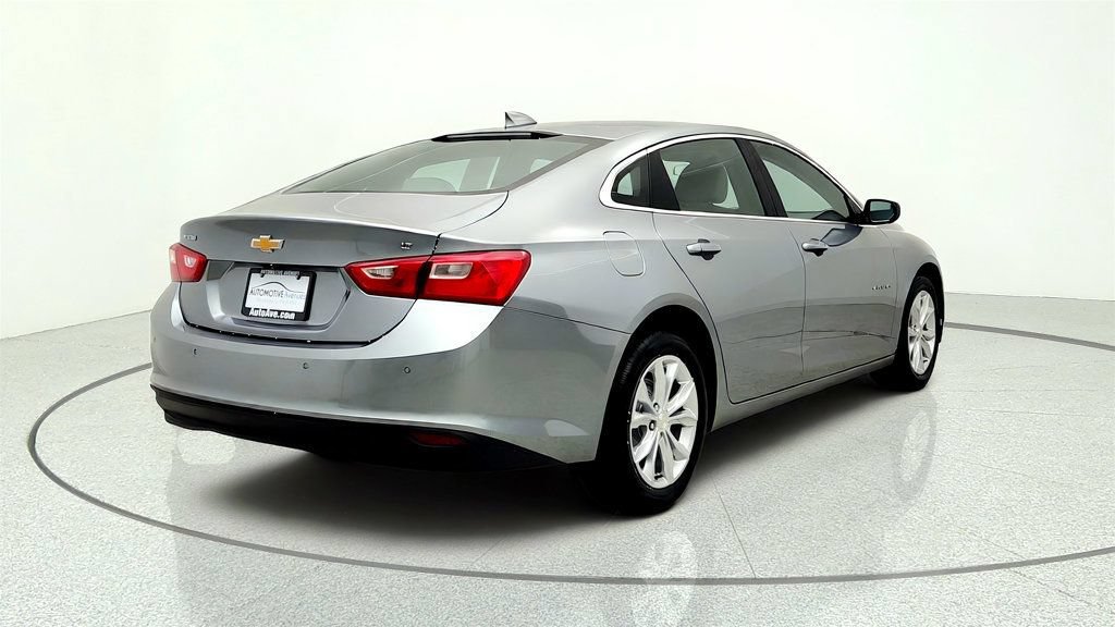 Used 2024 Chevrolet Malibu LT FWD image 5