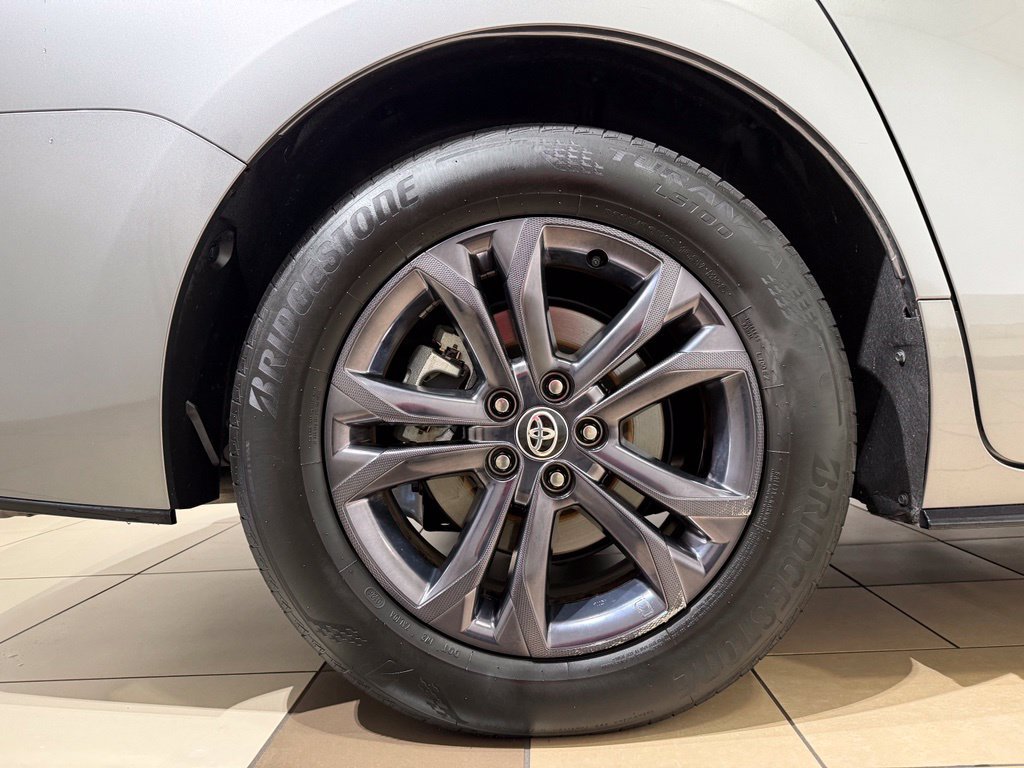 Certified 2026 Toyota Sienna XSE AWD/4WD image 9