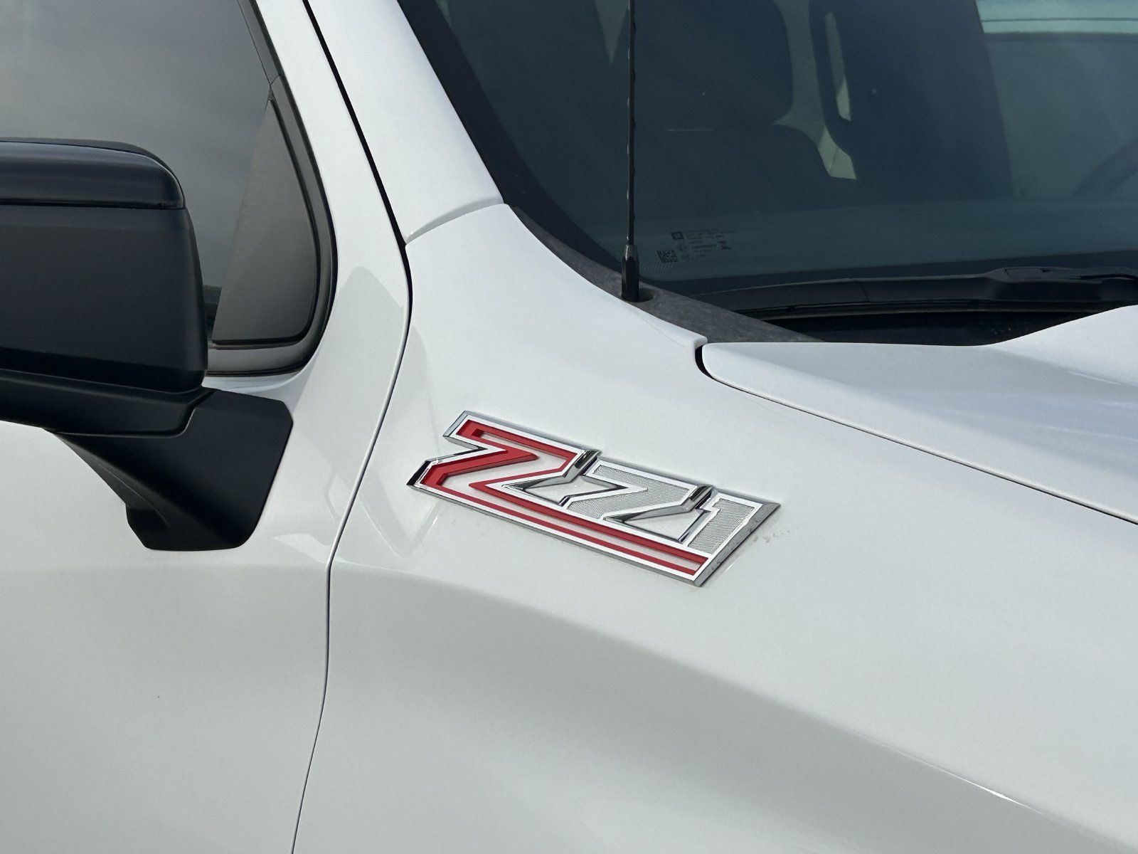 Used 2025 Chevrolet Silverado 1500 LT Trail Boss w/ Convenience Package II AWD/4WD image 8