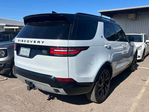 Used 2020 Land Rover Discovery Landmark AWD/4WD image 4