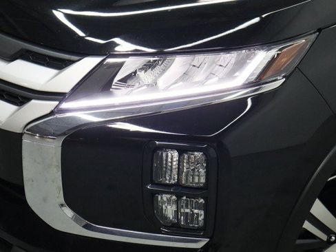 Used 2024 Mitsubishi Outlander Sport ES image 2