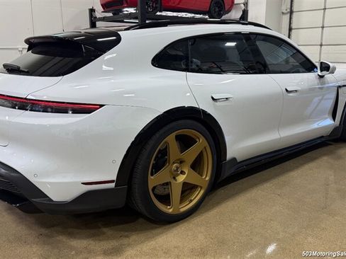 Used 2022 Porsche Taycan Turbo S Cross Turismo w/ Technology Package AWD/4WD image 2