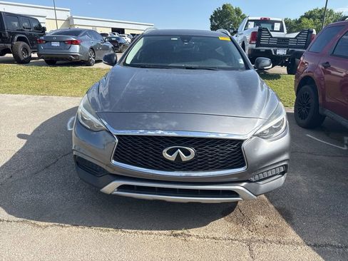Used 2018 INFINITI QX30 AWD w/ Cargo Package image 2