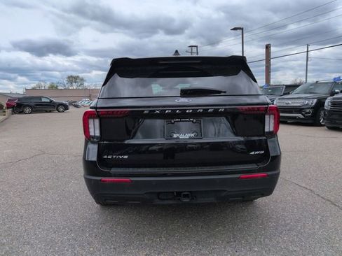 Certified 2025 Ford Explorer Active AWD/4WD image 6