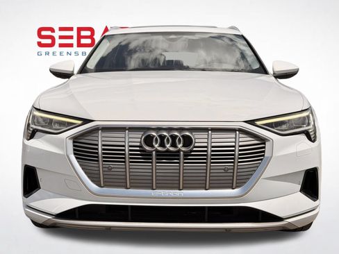 Used 2022 Audi e-tron Premium w/ Towing Package AWD/4WD image 7