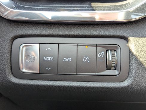 New 2025 GMC Acadia Denali w/ Super Cruise Package image 18