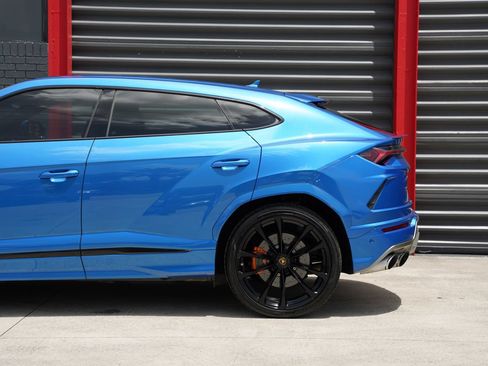 Used 2020 Lamborghini Urus AWD/4WD image 11