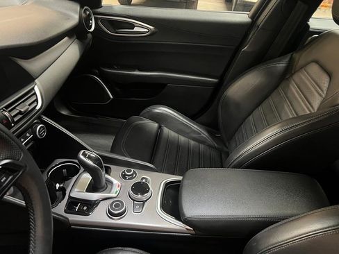 Used 2021 Alfa Romeo Giulia Ti Sport image 16