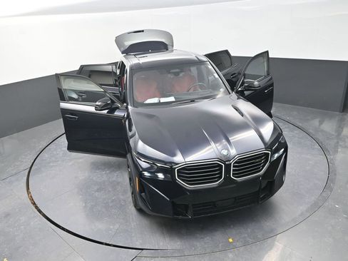 Used 2024 BMW XM image 30
