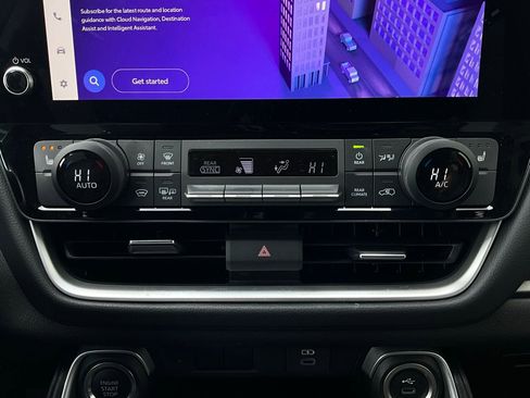 Used 2025 Toyota Grand Highlander XLE image 30