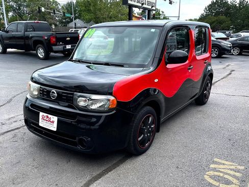 Used 2009 Nissan Cube 1.8 w/ Interior Designer Pkg FWD image 2