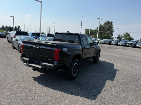 Used 2025 Toyota Tacoma TRD Off-Road w/ TRD Off Road Premium Package AWD/4WD image 3