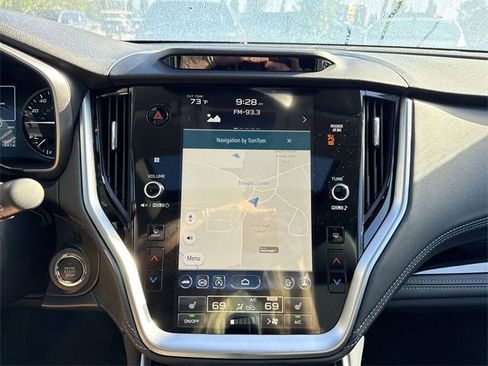 Certified 2025 Subaru Outback Limited image 30