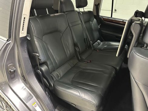 Used 2016 Lexus LX 570 4WD w/ Luxury Package image 13