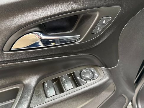 Used 2024 Chevrolet Equinox LT w/ LPO, Floor Liner Package image 18