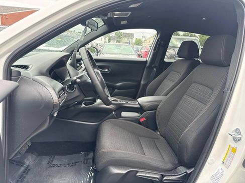 Used 2025 Honda HR-V Sport image 14