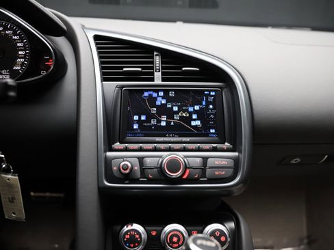 Used 2009 Audi R8 V8 image 8