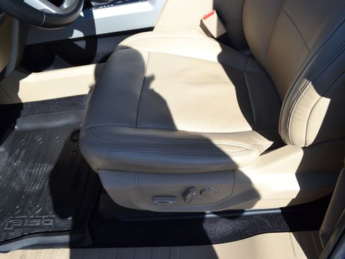 Used 2017 Ford F150 Lariat w/ Equipment Group 502A Luxury image 28