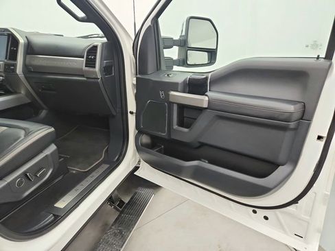 Used 2022 Ford F250 Platinum image 41