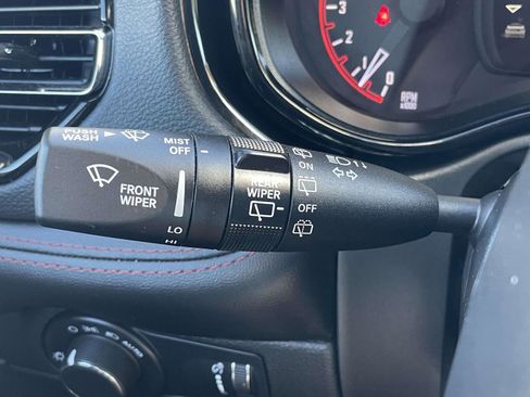 Used 2025 Dodge Durango GT RWD image 24
