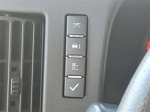 Used 2020 Chevrolet Express 2500 image 25
