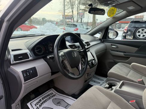 Used 2016 Honda Odyssey SE image 10