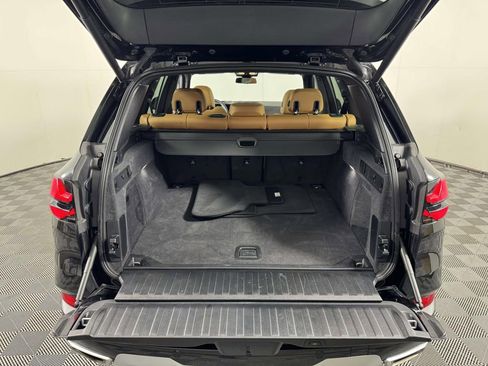 Used 2024 BMW X5 xDrive40i w/ Parking Assistance Package AWD/4WD image 14