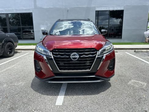 Used 2023 Nissan Kicks SR w/ SR Premium Package FWD image 12