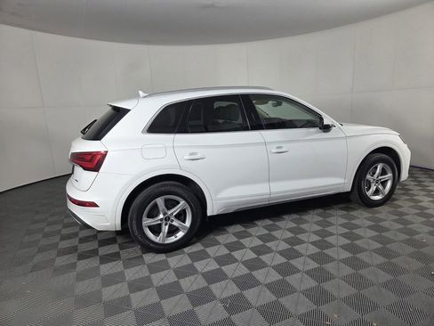 Used 2021 Audi Q5 Premium w/ Convenience Package image 6