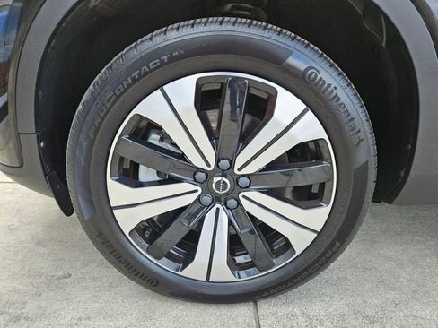 Certified 2023 Volvo XC40 Recharge Core w/ Protection Package Premier AWD/4WD image 9