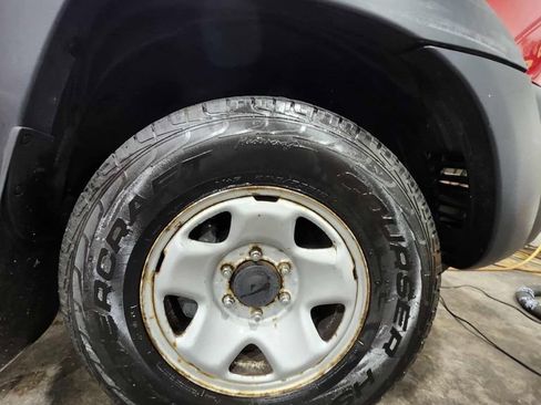 Used 2011 Toyota Tacoma Base image 30