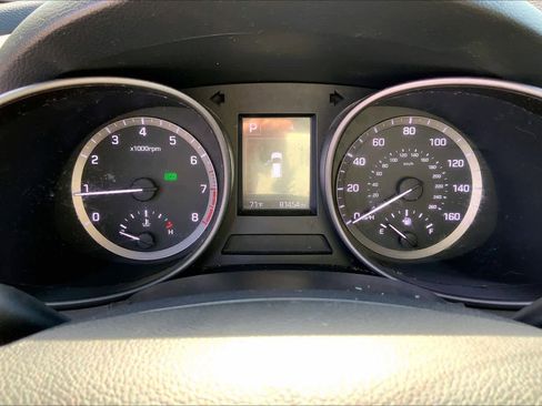 Used 2017 Hyundai Santa Fe Sport image 24