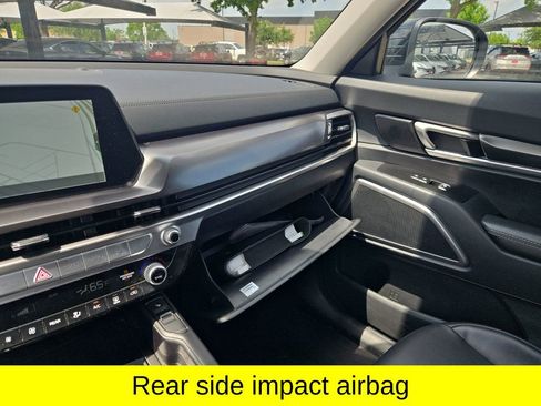 Used 2025 Kia Telluride S AWD/4WD image 29