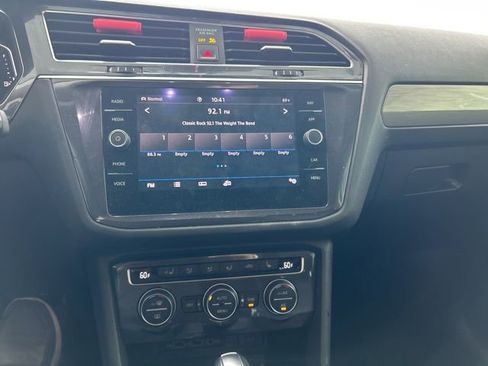 Used 2020 Volkswagen Tiguan SEL w/ 3rd Row Seat Package AWD/4WD image 9