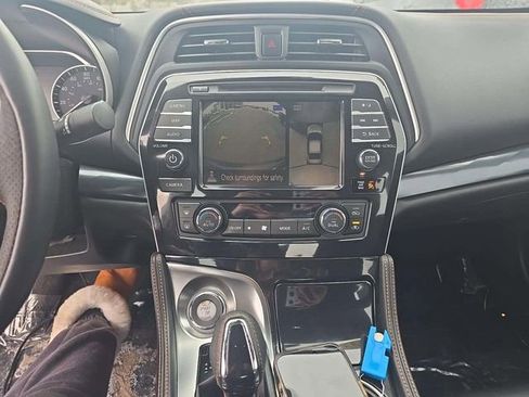 Used 2023 Nissan Maxima SR w/ Sport Mat Group image 5