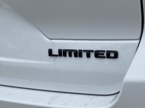 New 2025 Jeep Grand Cherokee Limited w/ Black Appearance Package image 4