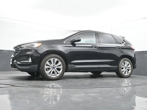 Used 2022 Ford Edge Titanium w/ Equipment Group 301A AWD/4WD image 34