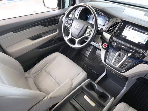 Used 2018 Honda Odyssey Elite image 15