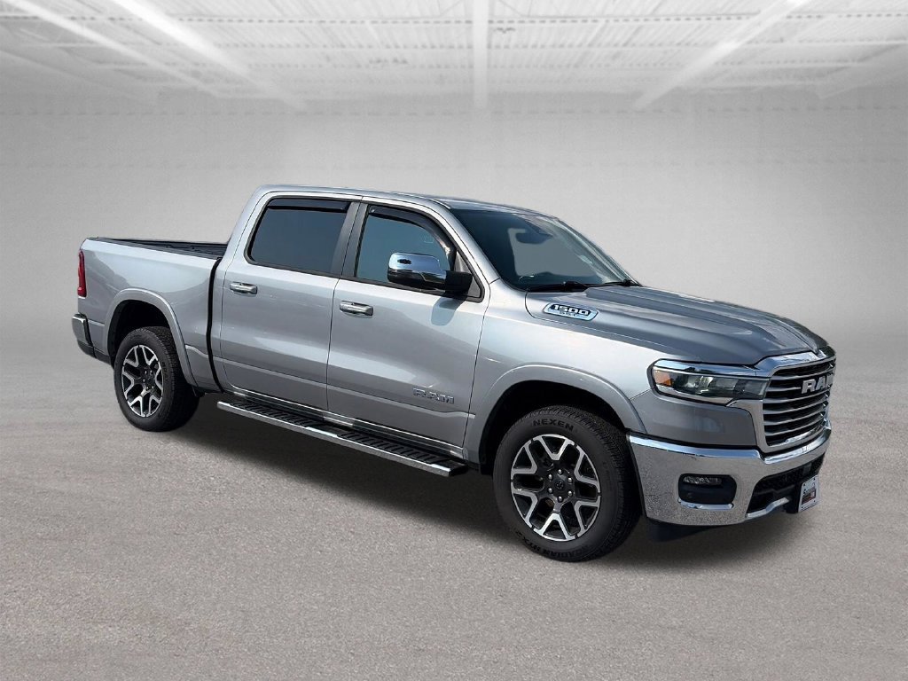 Used 2025 RAM 1500 Laramie AWD/4WD image 8