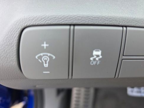 Certified 2025 Hyundai Elantra Sport FWD image 14